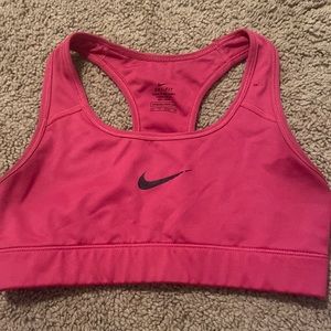 xs nike sports bra. Worn a few times
